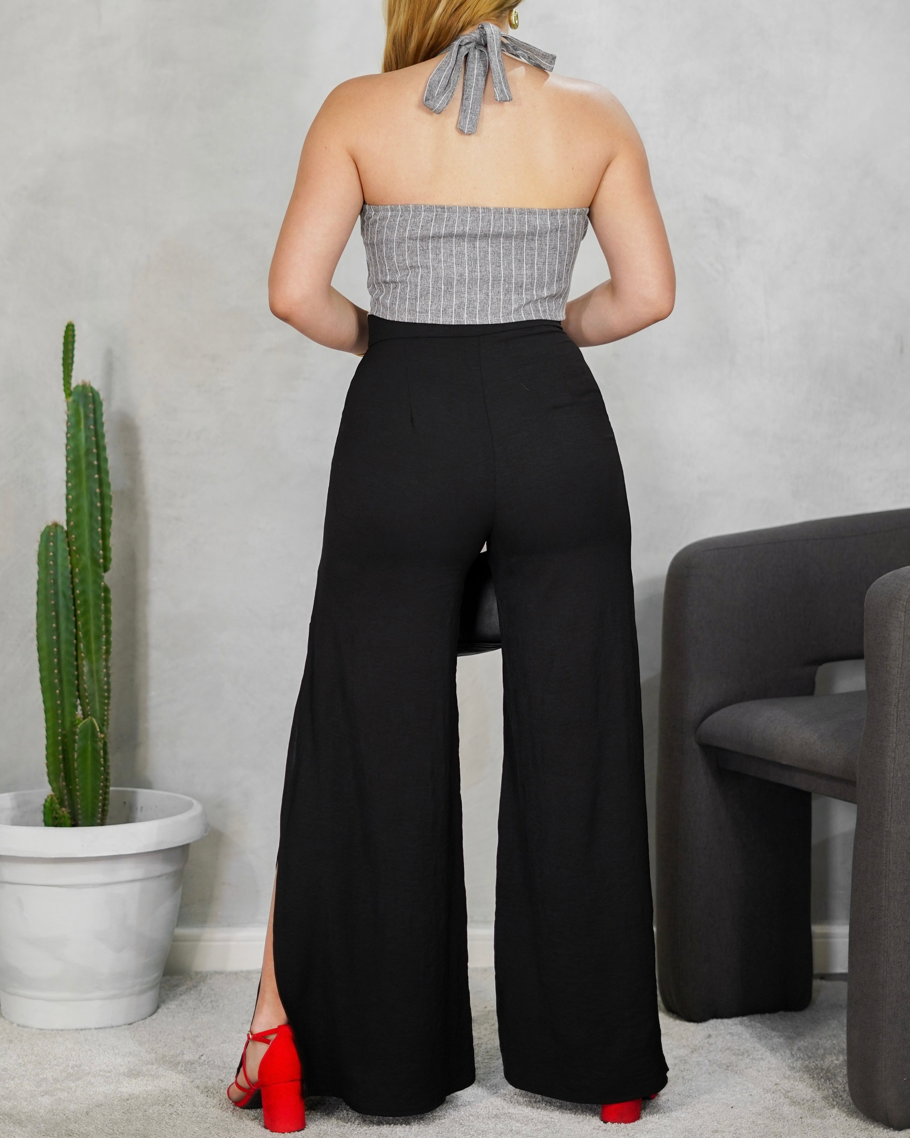 Chaleco corto con nudo en el cuello