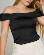 Blusa con plisado en los hombros