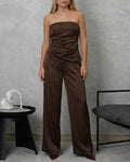 Conjunto de pantalón y blusa strapless de seda asimétrica