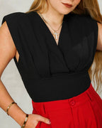 Blusa con hombreras