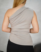 Blusa asimetrica corte griego larga