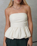 Blusa strapless abombada