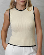 Blusa de Espalda escotada con Bordes Negros y Lazo Ajustable