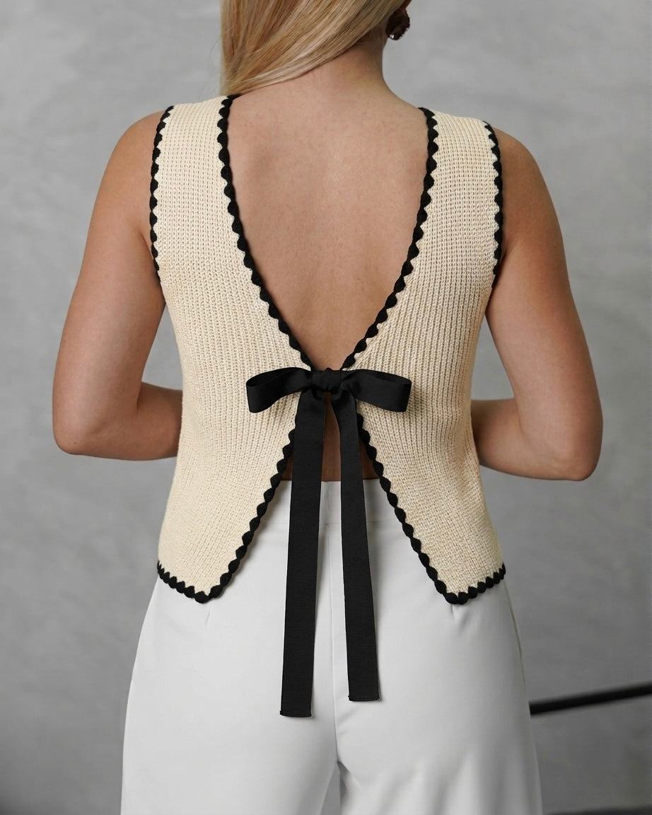 Blusa de Espalda escotada con Bordes Negros y Lazo Ajustable