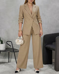 Conjunto de pantalón y blazer de dos botones