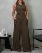 Conjunto de pantalón y chaleco amarrado atrás
