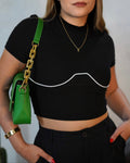 Top con linea blanca en el medio