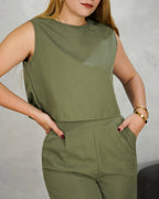 Conjunto de blusa sin mangas y pantalón ancho