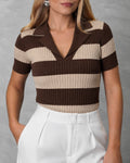 Blusa de rayas cuello v acanalada