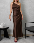 Vestido asimétrico de espalda escotada
