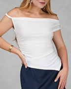 Blusa asimetrica de hombro amarrado