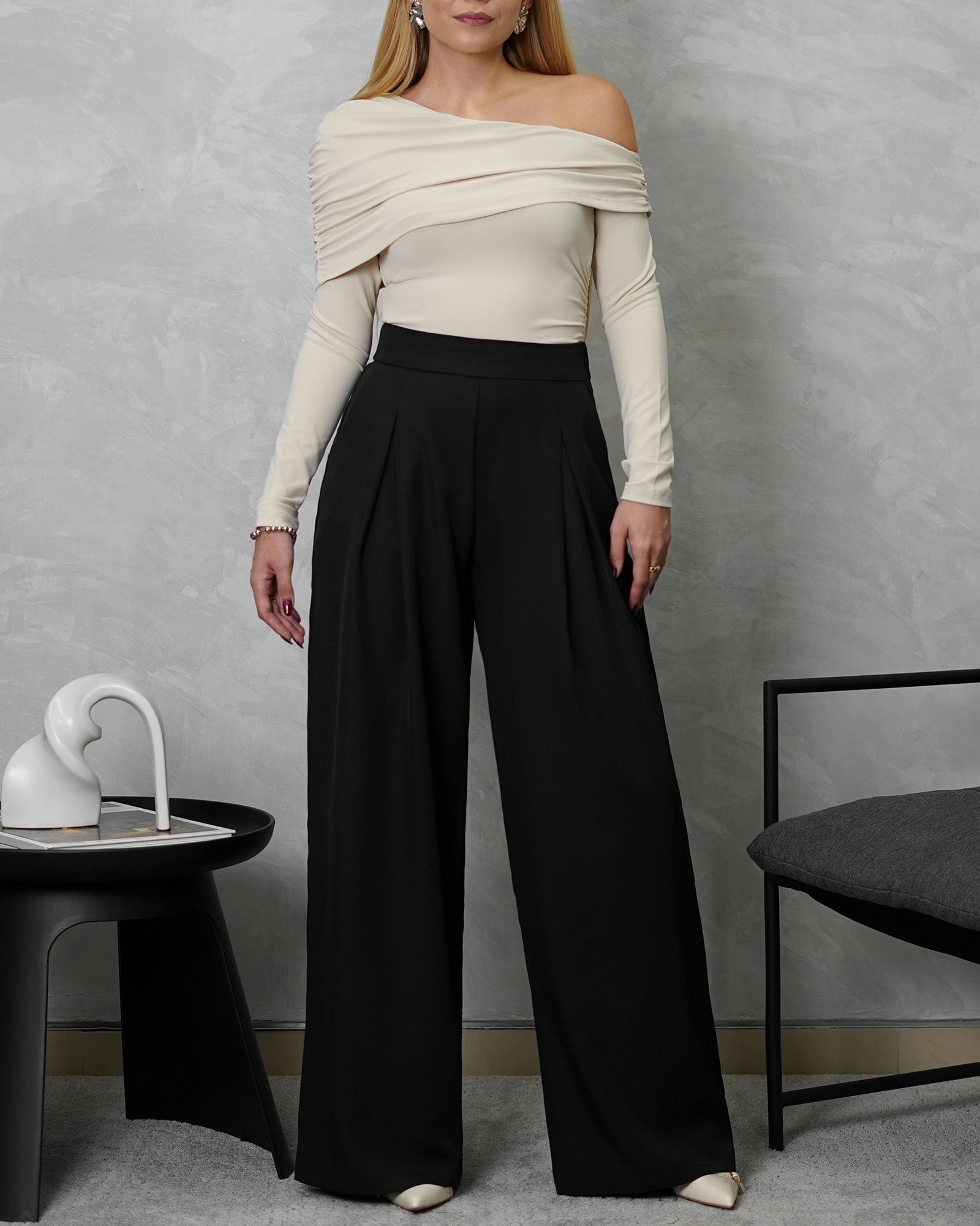 Blusa manga larga de un hombro cubierto