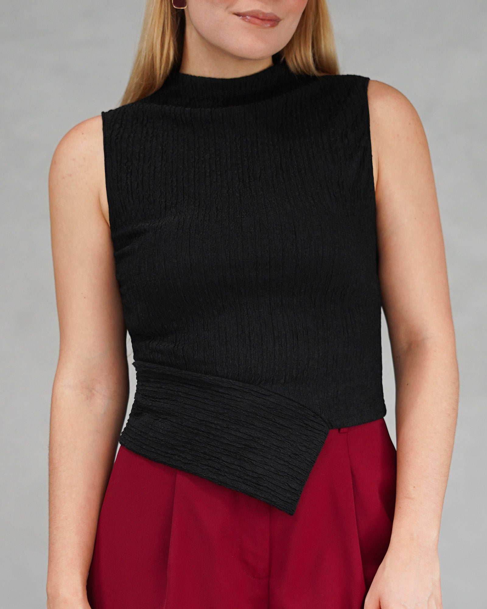 Blusa sin mangas con solapa en la cintura con textura