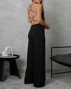 Braga de pantalón y tiras cruzadas en la espalda