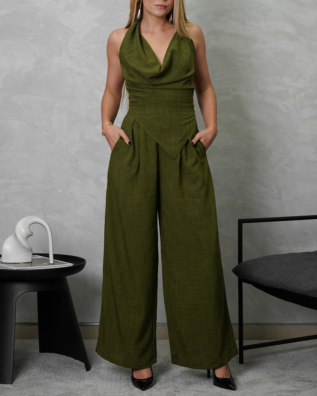 Conjunto de pantalón y blusa cuello bobo