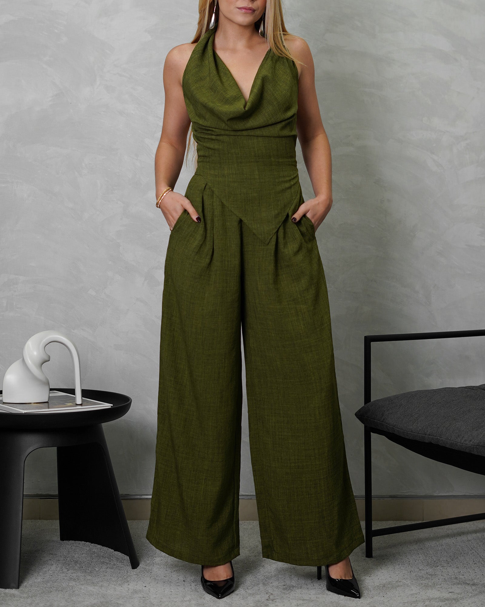 Conjunto de pantalón y blusa cuello bobo