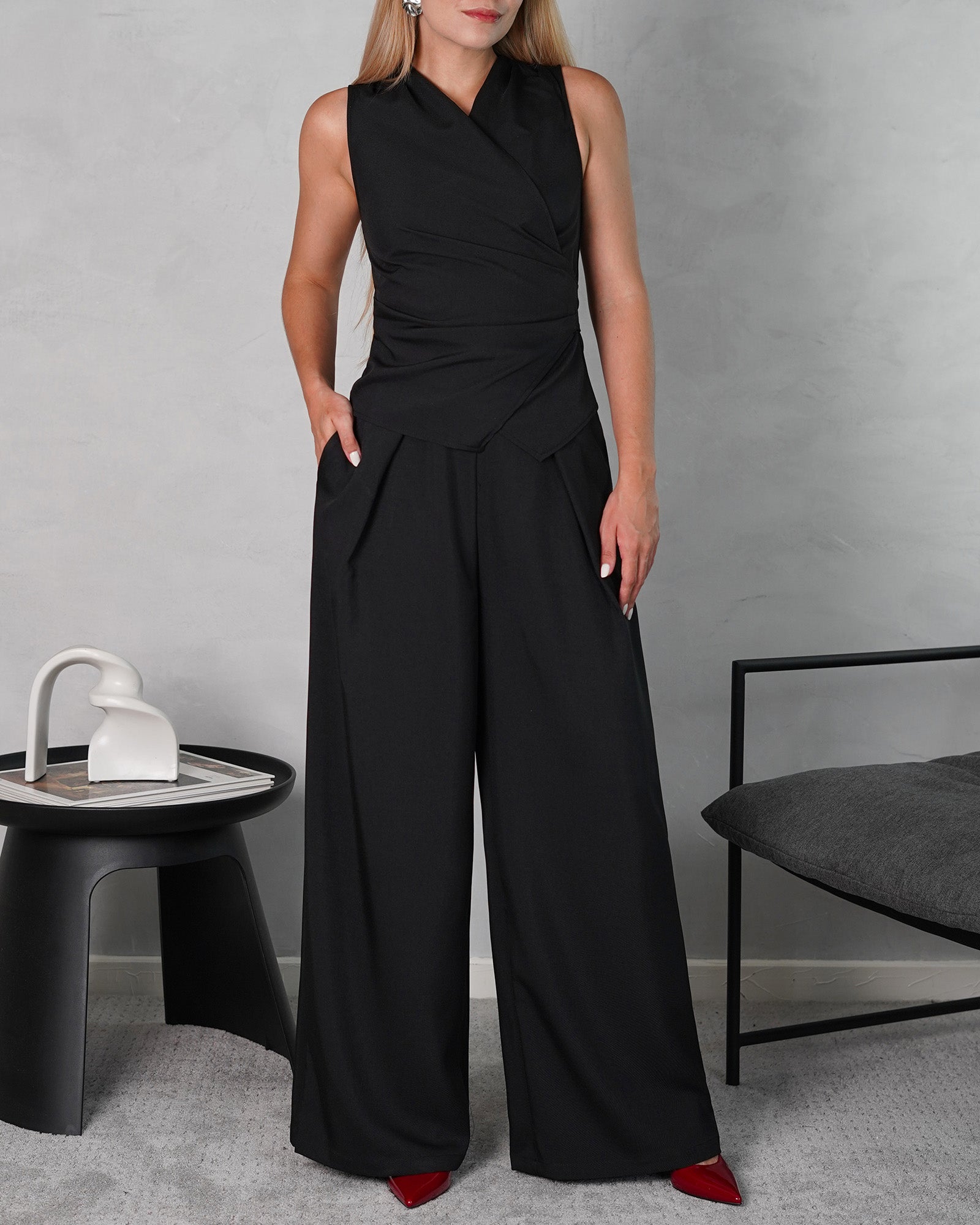 Conjunto de pantalón y chaleco amarrado atrás