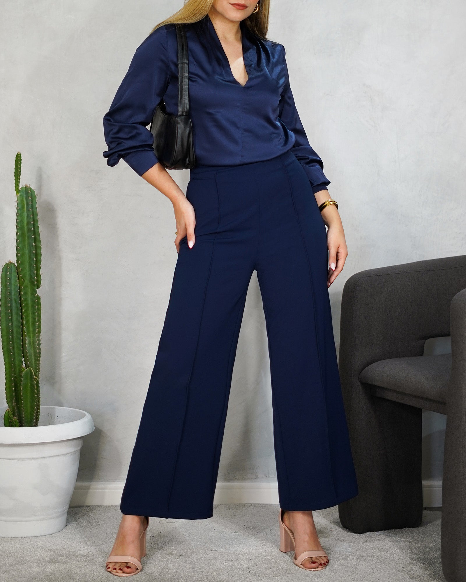 Pantalón ancho con lineal de tela en medio