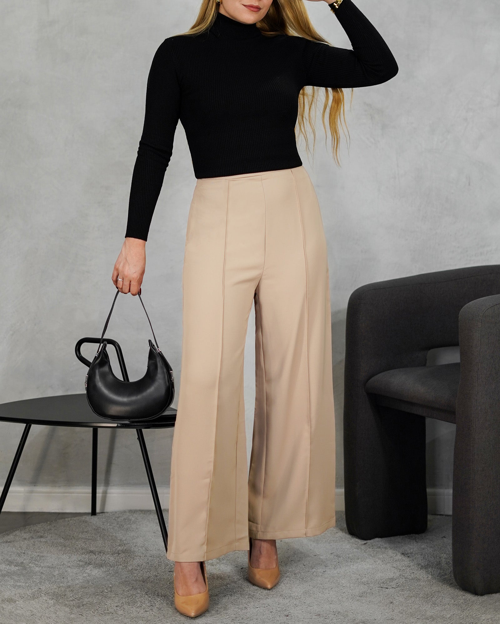 Pantalón ancho con lineal de tela en medio