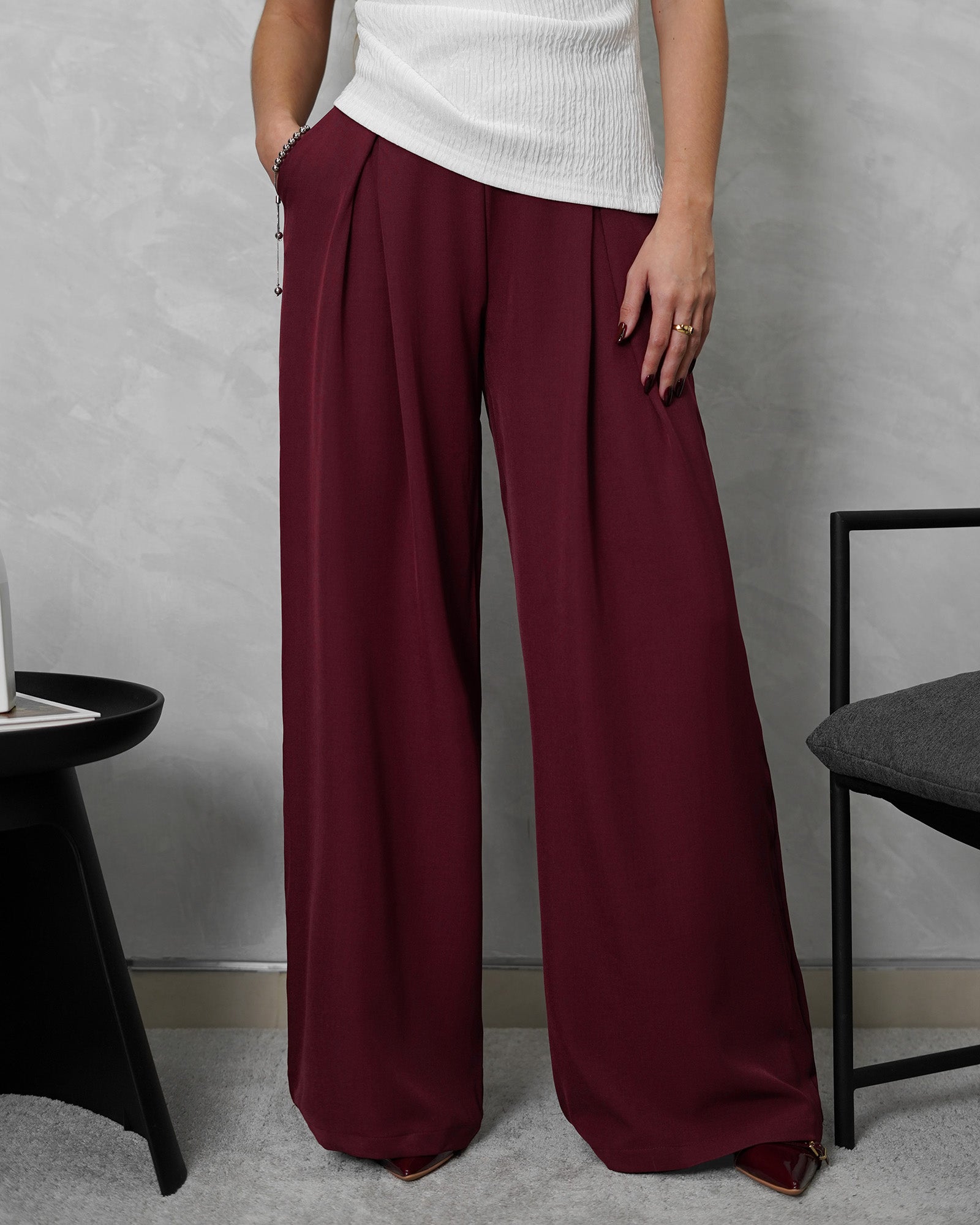 Pantalón ancho de una pinza grande