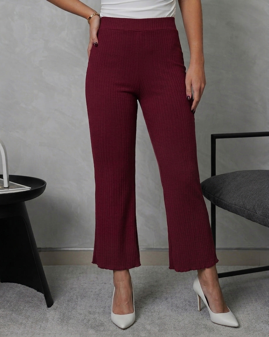 Pantalón acampanado acanalado corto