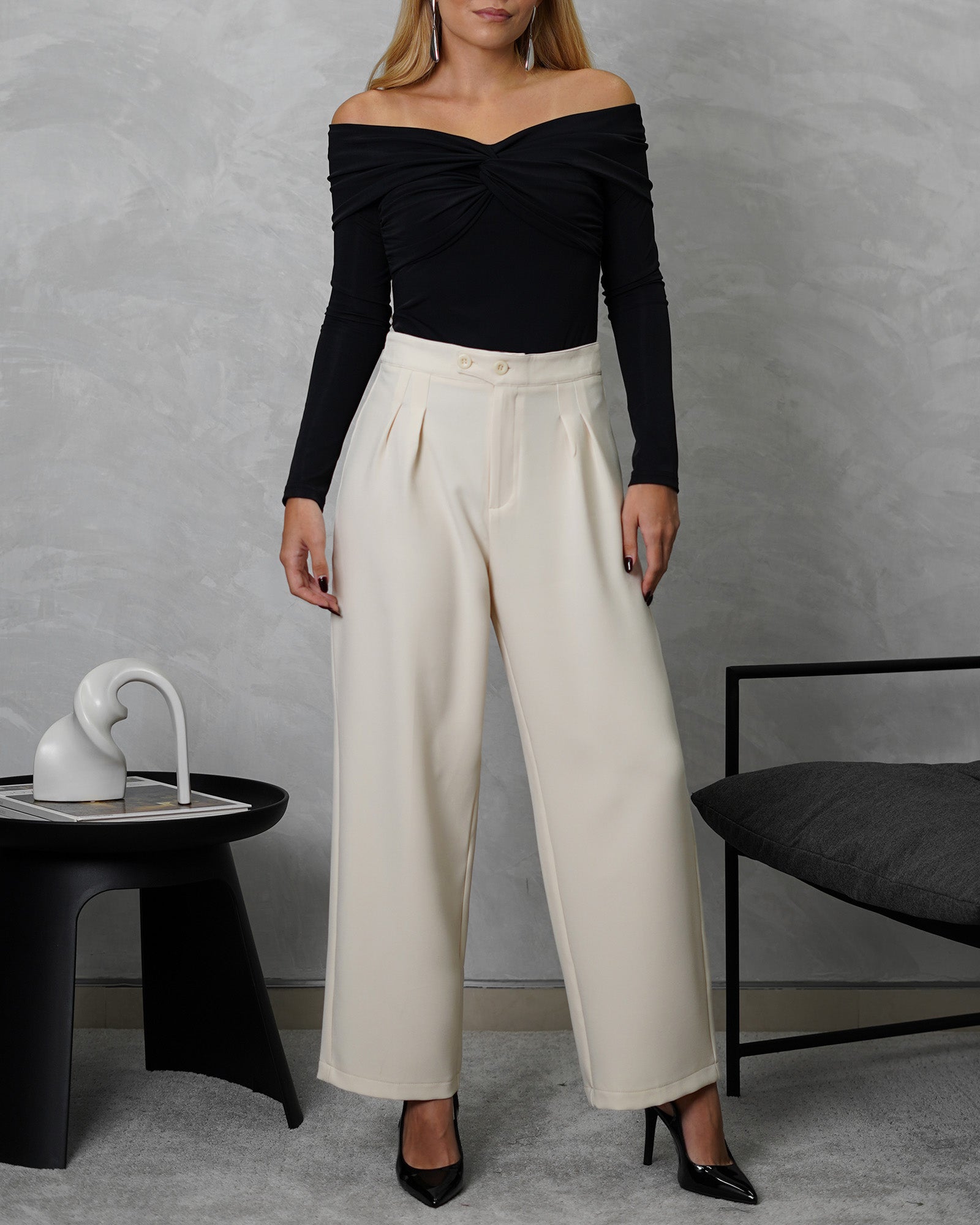 Pantalón recto de dos botones horizontales