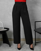Pantalón recto de dos botones horizontales