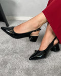 Stilettos bajos de gancho adelante tacón cuadrado ancho