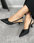 Stilettos con franja adelante tacón bajo