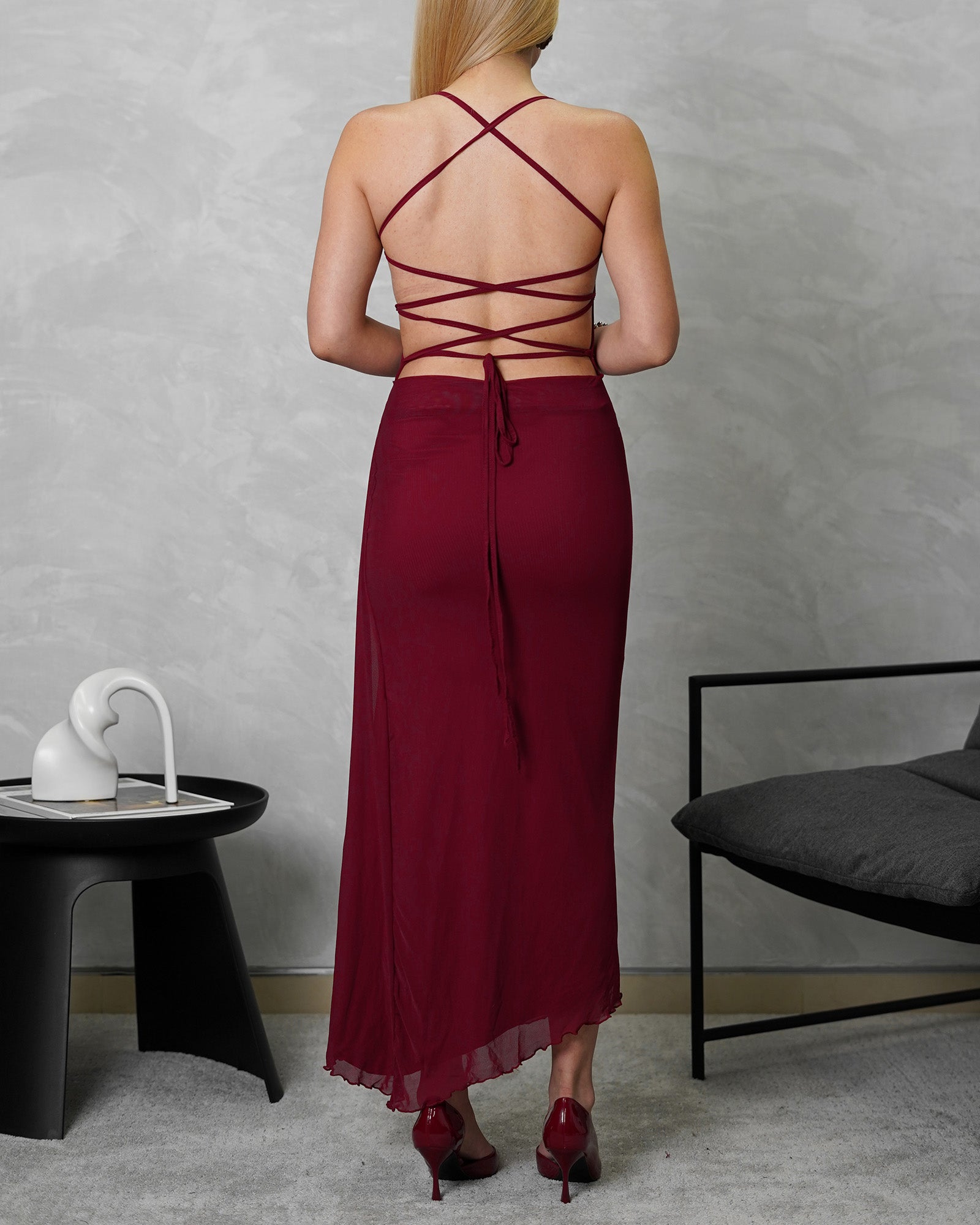 Vestido asimétrico de tiras escotado en la espalda